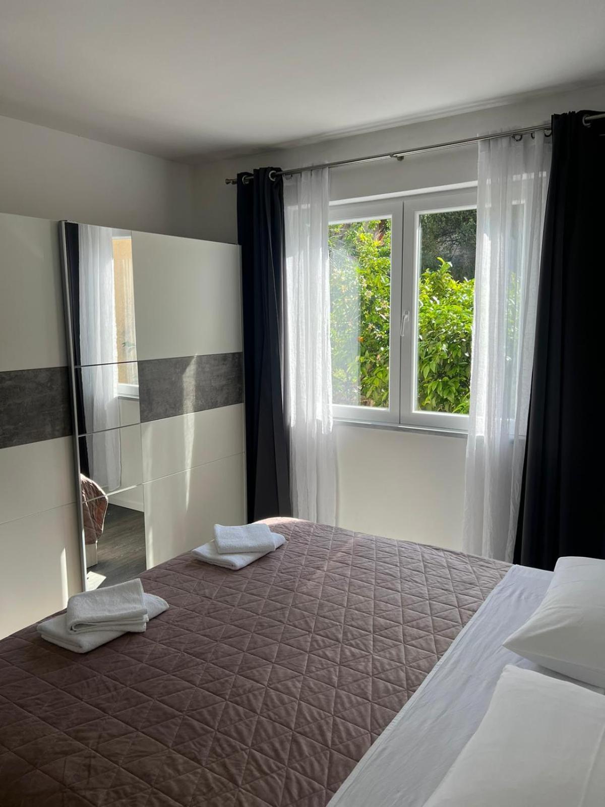 Apartman Providenca - Trogir - Close To Beach Exterior photo